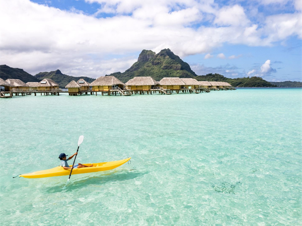 Sur l'eau
Le Bora Bora by Pearl Resorts