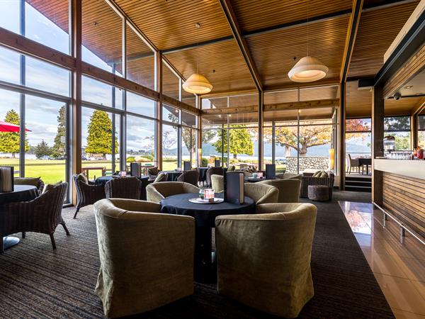 The Explorer Bar - Te Anau
Distinction Te Anau Hotel & Villas