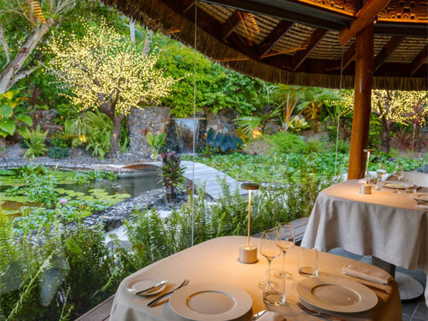 Poerava Restaurant
Le Bora Bora by Pearl Resorts