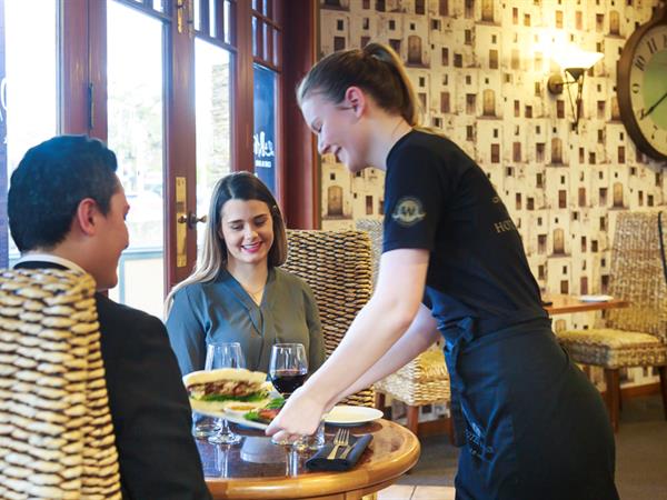 La Patio Café & Bar - Palmerston North
Distinction Coachman Hotel Palmerston North