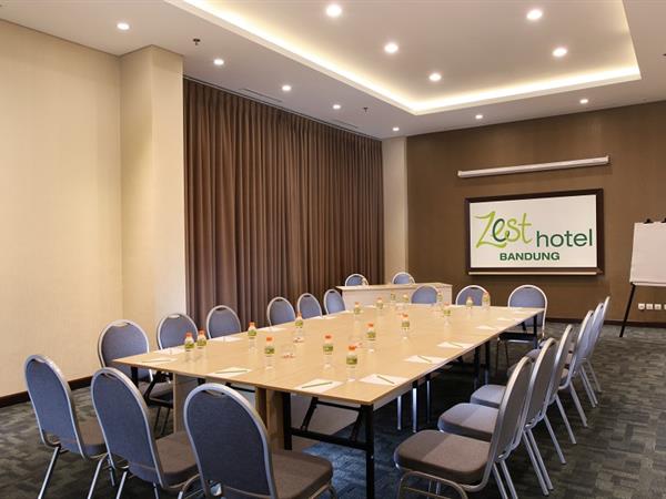 Ruang Meeting
Zest Sukajadi Bandung