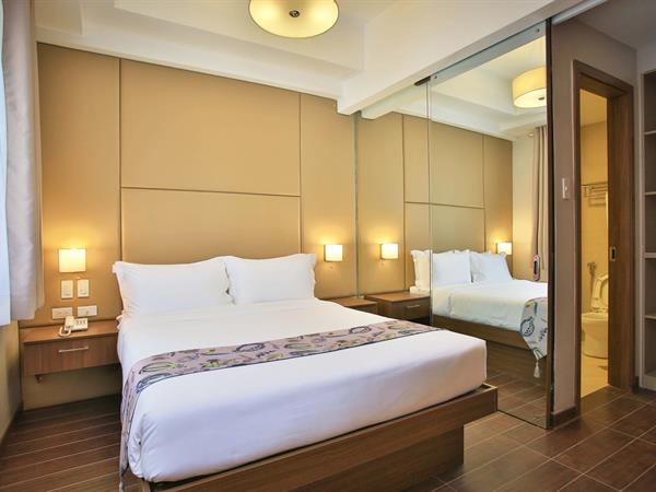 One Bedroom Suites
Valero Grand Suites by Swiss-Belhotel Makati