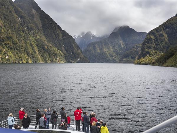 Fiordland Explorer
Distinction Luxmore Hotel Lake Te Anau