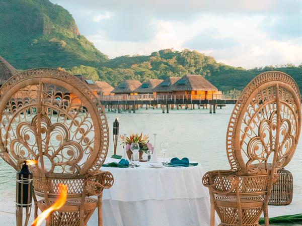Dîner sur la plage
Le Bora Bora by Pearl Resorts