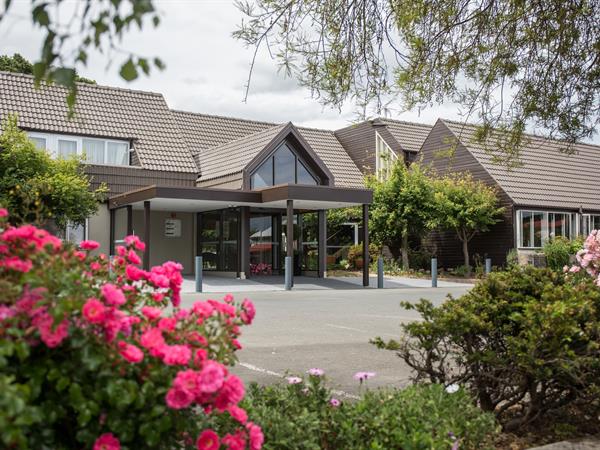 Dunedin Leisure Lodge Purchased by Distinction Hotels Group