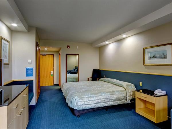 Deluxe 2 Bedroom Accessible Suite
Distinction Luxmore Hotel Lake Te Anau