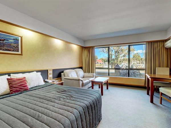 Marina View King - No Balcony
Distinction Whangarei Hotel & Conference Centre
