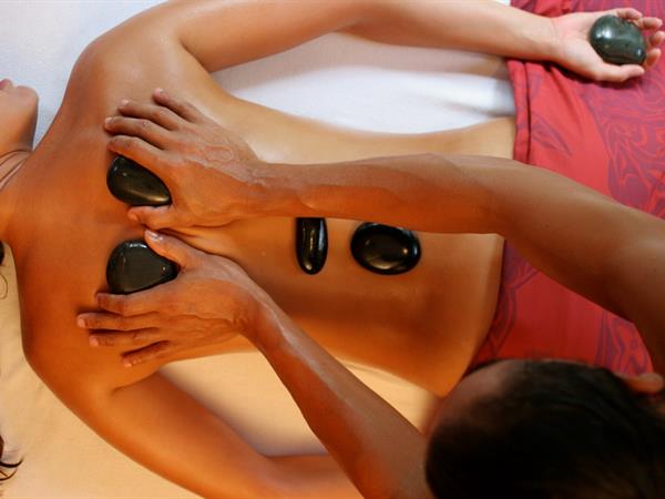 ‘Ōfai Massage
Le Taha'a by Pearl Resorts