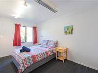 Private Double Room with Ensuite
Te Anau Central Backpackers