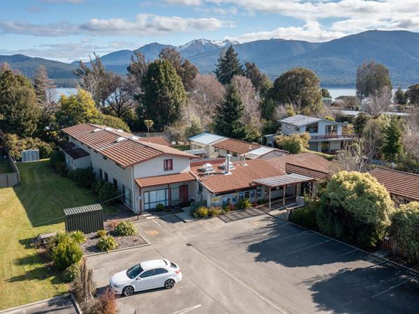 Te Anau Central Backpackers Re-Opening
Te Anau Central Backpackers