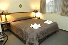 Luxury One Bedroom Suite (Sleeps 3)