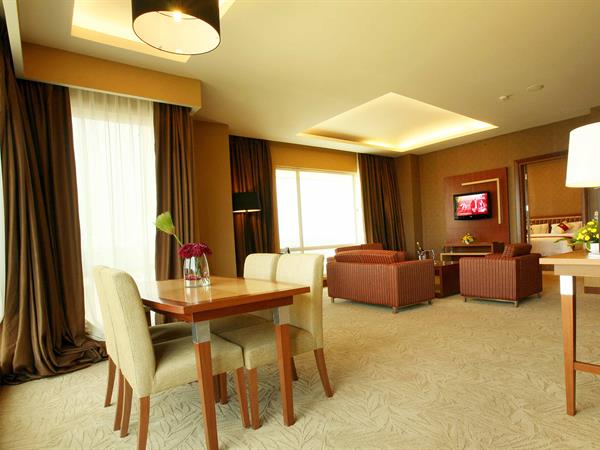 Royal Suite
Swiss-Belhotel Maleosan Manado