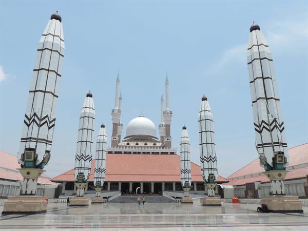 Great Mosque of Central Java
Hotel Ciputra Semarang managed by Swiss-Belhotel International