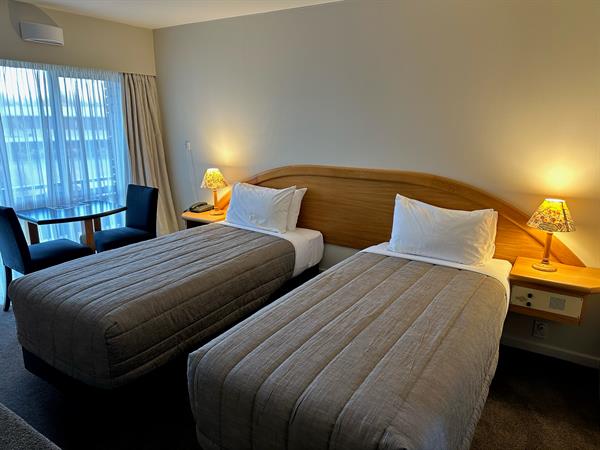 Standard Triple Hotel Room
Distinction Heritage Gateway Hotel Omarama