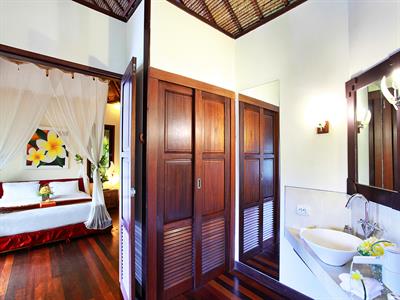 Deluxe Chalet with Pool View
Nandini Bali Jungle Resort & Spa