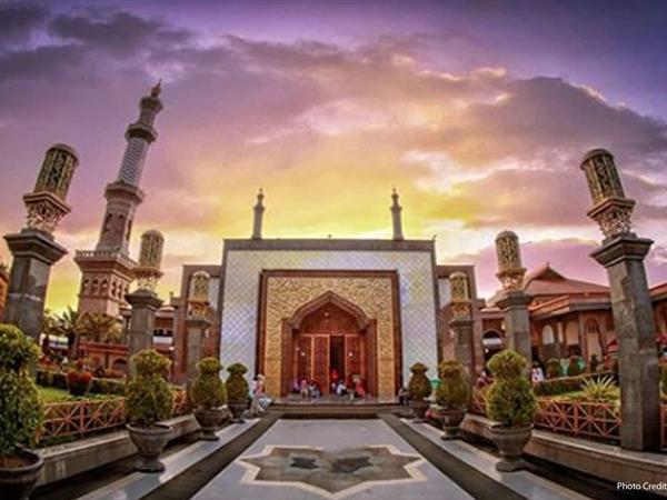 At-Taqwa Great Mosque
Swiss-Belhotel Cirebon