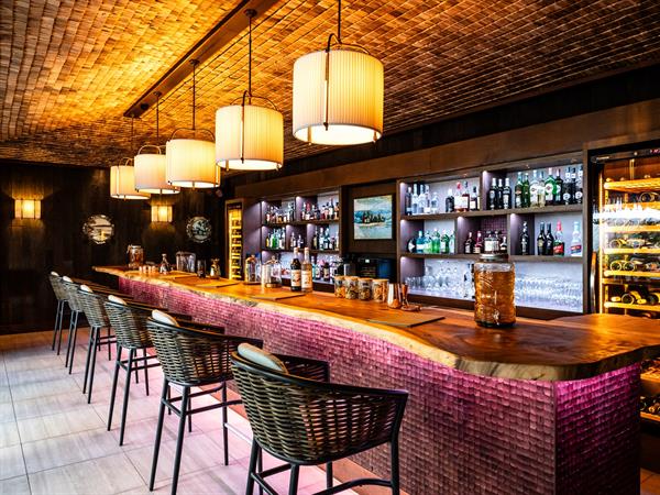 Kaina Bar
Le Tikehau by Pearl Resorts