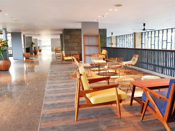 Lobby Lounge & Poolside Bar
Swiss-Belresort Belitung