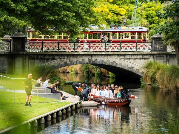 Ko Tāne Waka on Avon
Distinction Christchurch Hotel