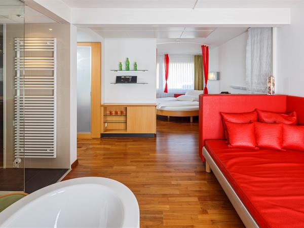 Junior Suite Room
Swiss-Belhotel du Parc
