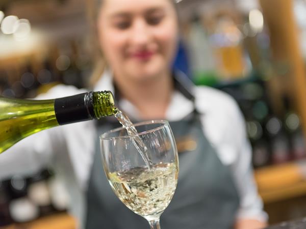 Food & Beverage Attendant - Te Anau
Distinction Luxmore Hotel Te Anau