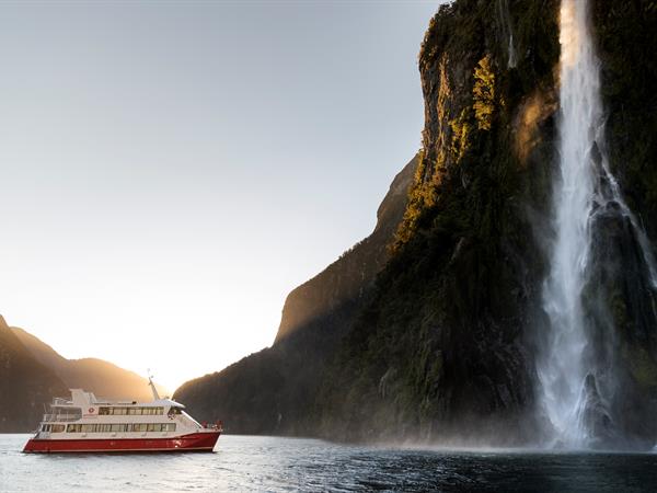 Milford Sound Cruises & Kayaking
Distinction Luxmore Hotel Te Anau