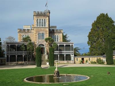 Tour 2 - City Sights plus Larnach Castle
NZ Shore Excursions