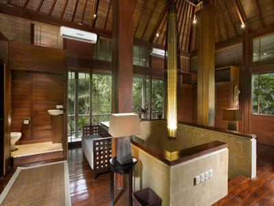 Six Bedrooms
Villa Sanctuary Bali