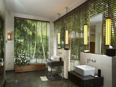 Six Bedrooms
Villa Sanctuary Bali