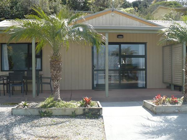 Two Bedroom Parkview Motel (sleeps 5) (We have 2 of these Units)
Whatuwhiwhi Top 10 Holiday park