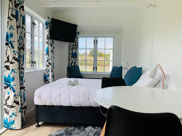 Ensuite Units - 2 person
Whanganui River Top 10 Holiday Park