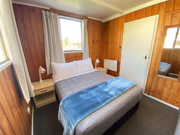 Park Self-Contained 1 BEDROOM (4 BERTH)
Whanganui River Top 10 Holiday Park