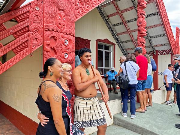 The Maori Tour Cultural - Te Puke
Kiwifruit Country Tours