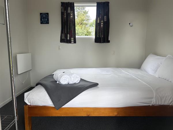 Double Cabins with Linen
Tongariro Holiday Park