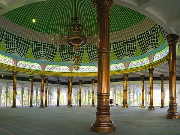 Masjid Agung Al-Falah
Swiss-Belhotel Jambi