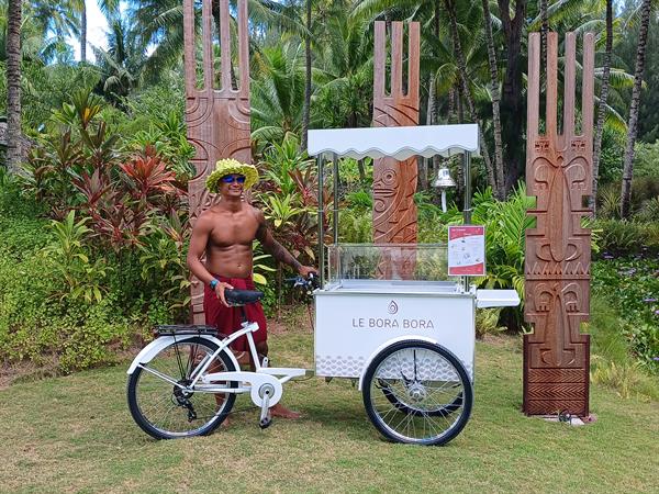Ice cream cart
Le Bora Bora by Pearl Resorts