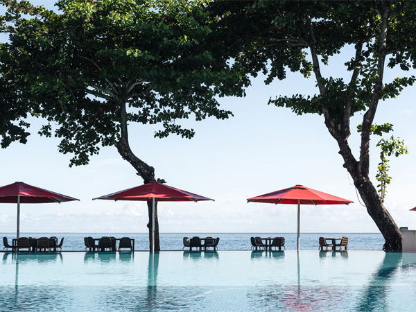 Low season offer: stay 3 nights, save 30%!
Le Tahiti by Pearl Resorts