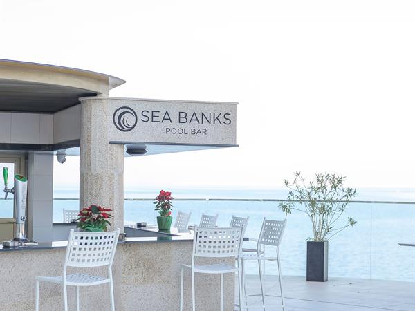 Sea Banks
Grand Swiss-Belhotel Waterfront Seef