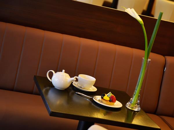 كافيه تشينو، ومقهى الردهة
فندق سويس بل هوتيل السيف، البحرين