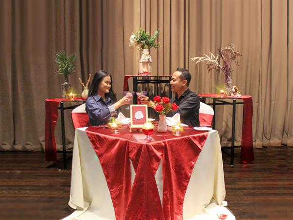 Makan Malam Romantis
Swiss-Belhotel Cirebon