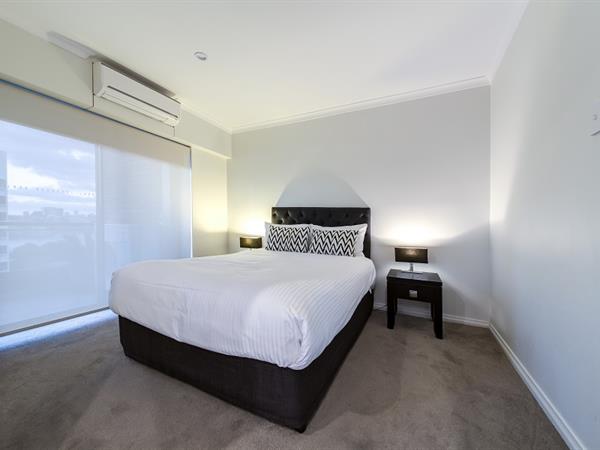 瑞雅超级套房三间卧室公寓
悉尼约克瑞雅大酒店