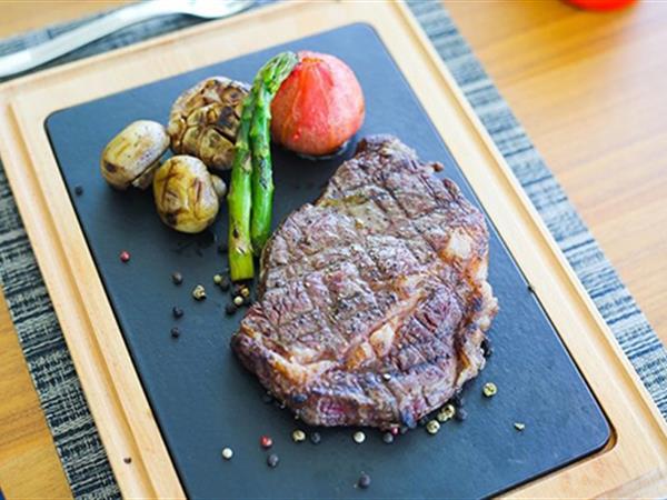 It’s Steak time!
Grand Swiss-Belhotel Waterfront Seef