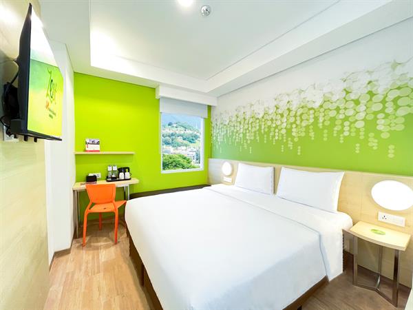 Zest Queen Room
Zest Ambon