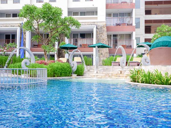 Kolam renang
Swiss-Belresort Watu Jimbar