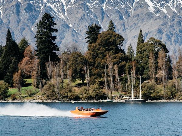 Top 10 Queenstown Adventures You Can't Miss in 2025
Swiss-Belsuites Pounamu, Queenstown, New Zealand