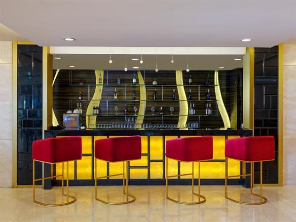 Bar and Lounge
Swiss-Belhotel Makassar