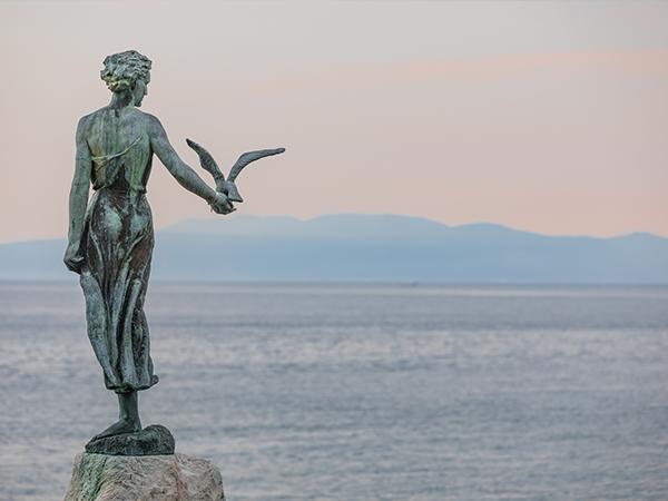 Sculpture by the Sea 2024
悉尼约克瑞雅大酒店