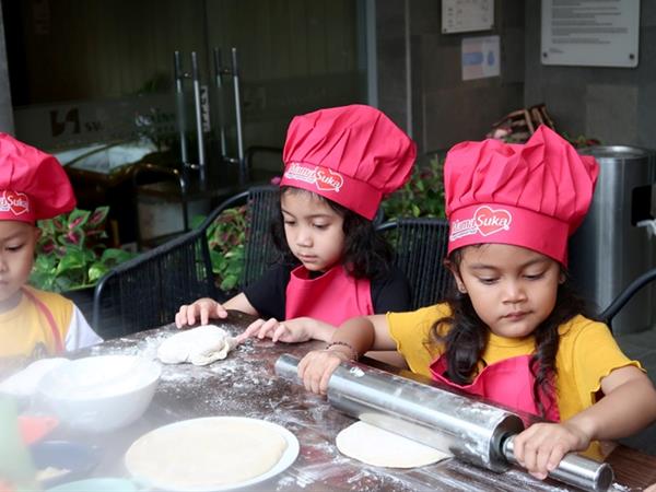 My Little Chef
Swiss-Belinn Simatupang