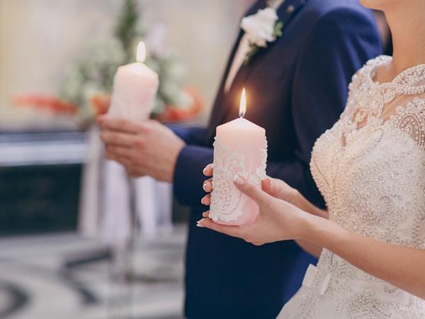 Pemberkatan & Akad Nikah
Grand Swiss-Belhotel Darmo Surabaya