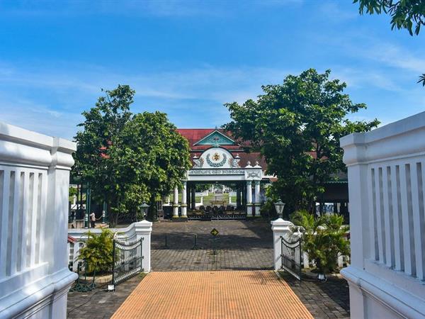 Yogyakarta Hadiningrat Palace
Swiss-Belexpress Yogyakarta